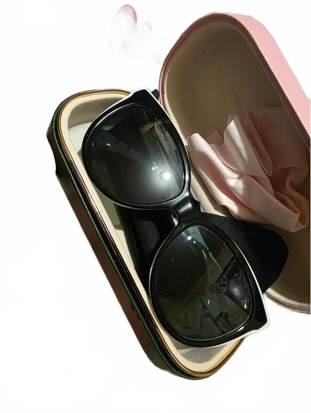 Kate Spade Daesha/S 6ZL90 Sunglasses with Pink Hard Case Frame Only